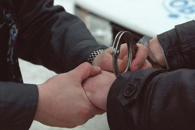 Вскрывали бывшие зэки: в Киеве полиция задержала 'автопотрошителей'