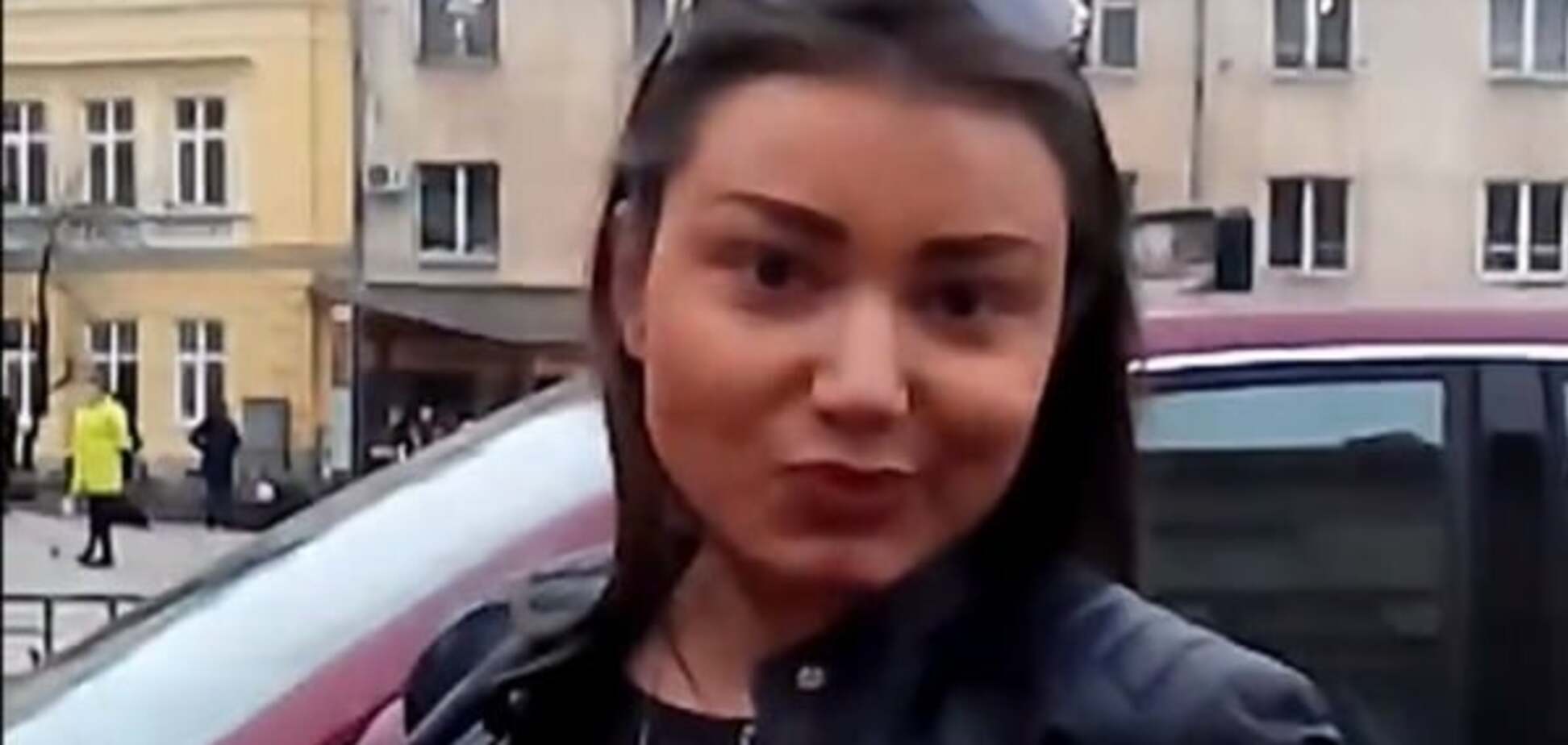 Во Львове водитель трамвая подралась с девушкой, припарковавшей джип на рельсах