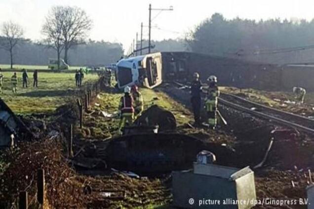 Щонайменше один загиблий внаслідок аварії потяга в Нідерландах