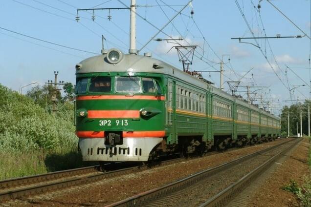 В Киеве парень получил ожоги в попытках сделать селфи на крыше электропоезда