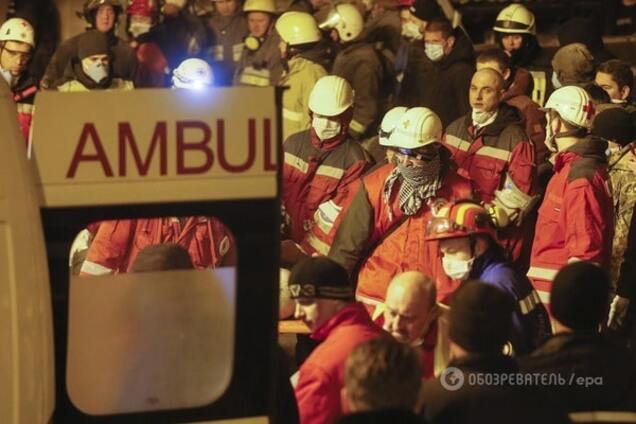 Обвал дома в Киеве: найдено тело погибшего строителя