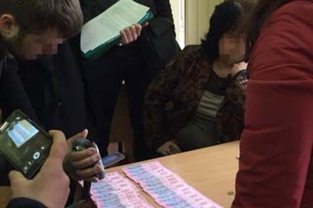 В киевском вузе СБУ задержала взяточницу