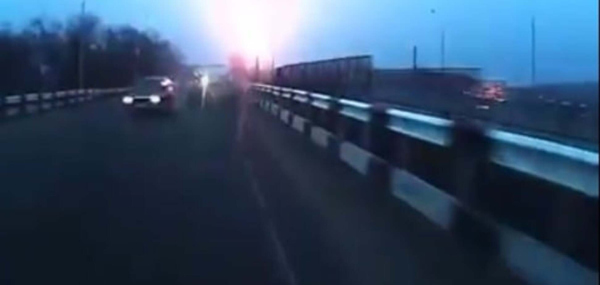 У мережі показали обстріл блокпоста в Ясинуватій: відеофакт