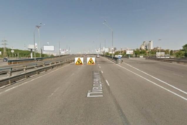 Увага, водії: в Києві почали ремонт на Південному мосту 