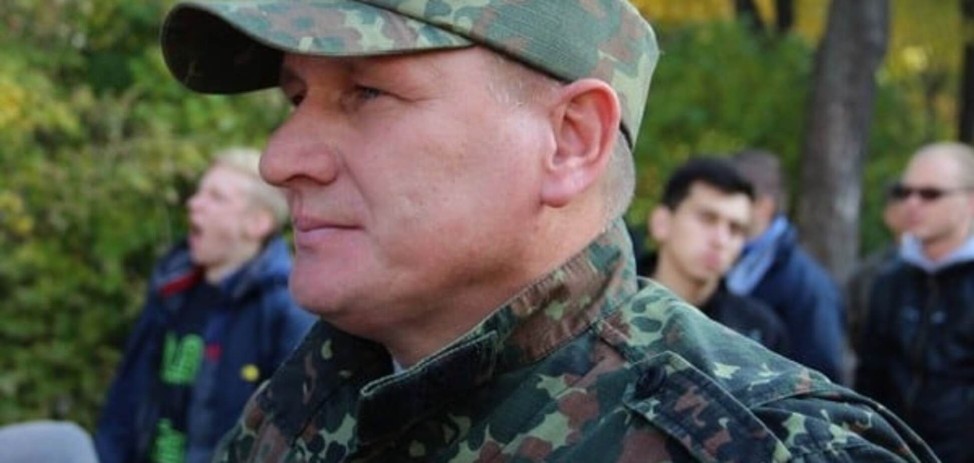 Руководителя 'ОУН' посадили под домашний арест за погромы российских банков