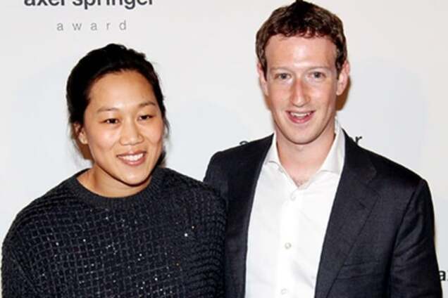 Жена миллионера Марка Цукерберга после родов вышла в мешковатом платье