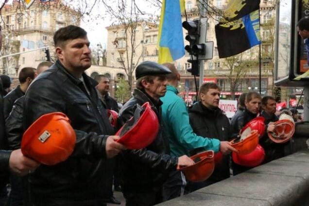 Кабмин предложил Раде запретить проведение забастовок, угрожающих нацбезопасности