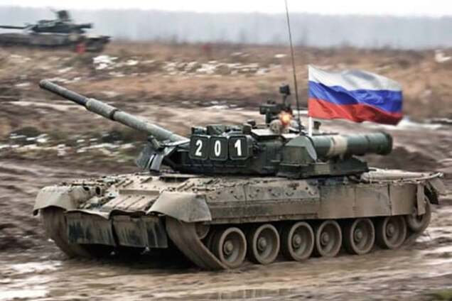 Террористы вывели на улицы Донецка танки и САУ - соцсети