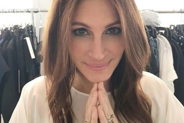 48-летняя Джулия Робертс показала стройные ножки в мини