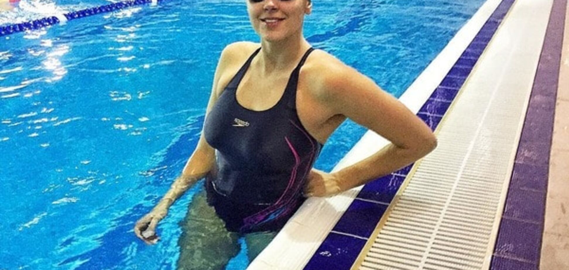 Пышногрудая Яна Клочкова похвасталась фигурой в купальнике: фото с бассейна