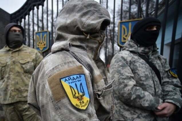 На Луганщине бойцы 'Альфа' заблокировали дом с оружием 'Айдара' - Тука