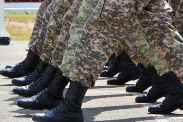 С младых ногтей: новорожденным детям в Крыму вручили повестки на 2032 год