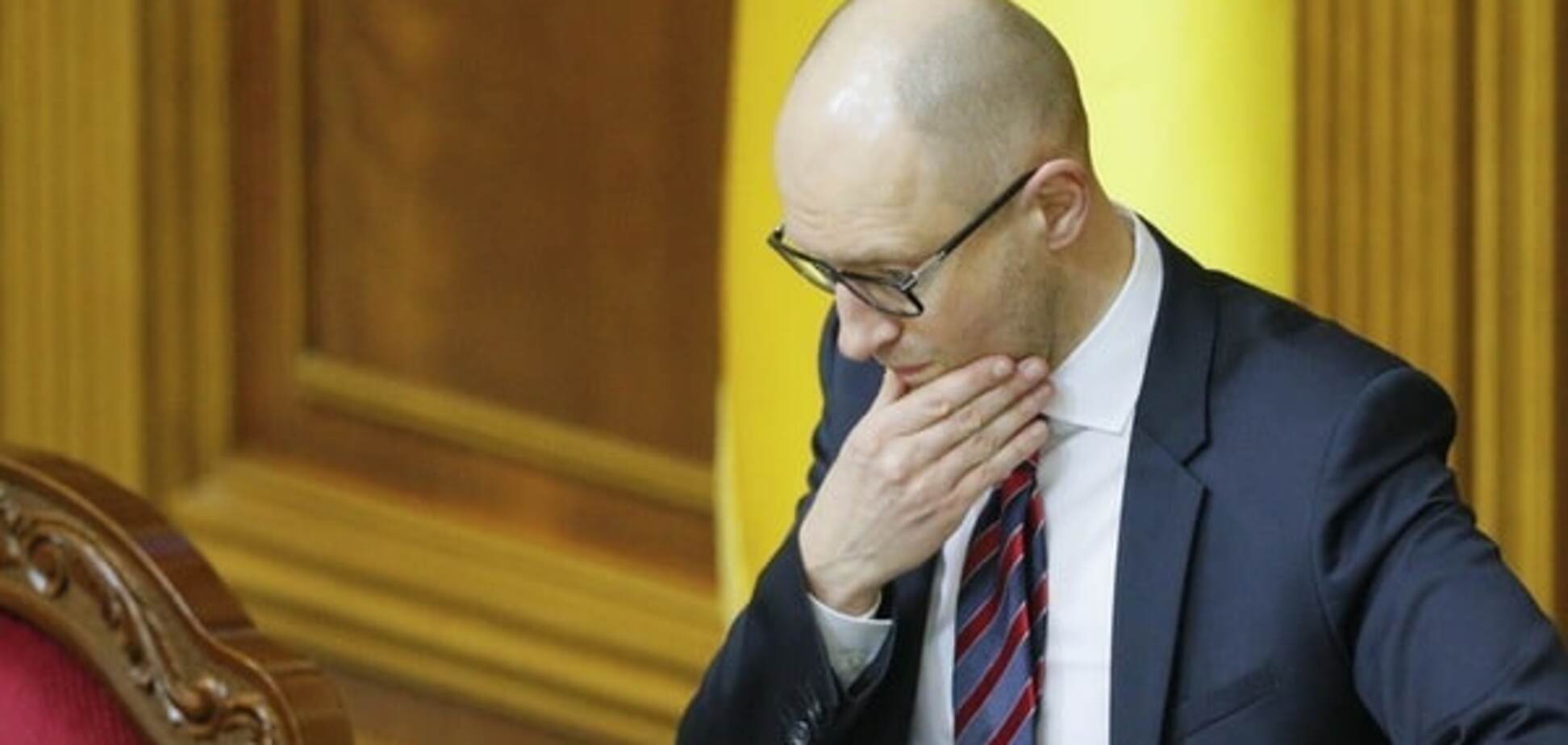 Яценюк задумав продати мільйон гектарів української землі