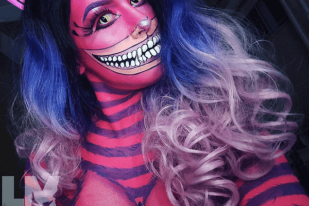 Художница разрисовывает обнаженных людей, превращая их в супергероев