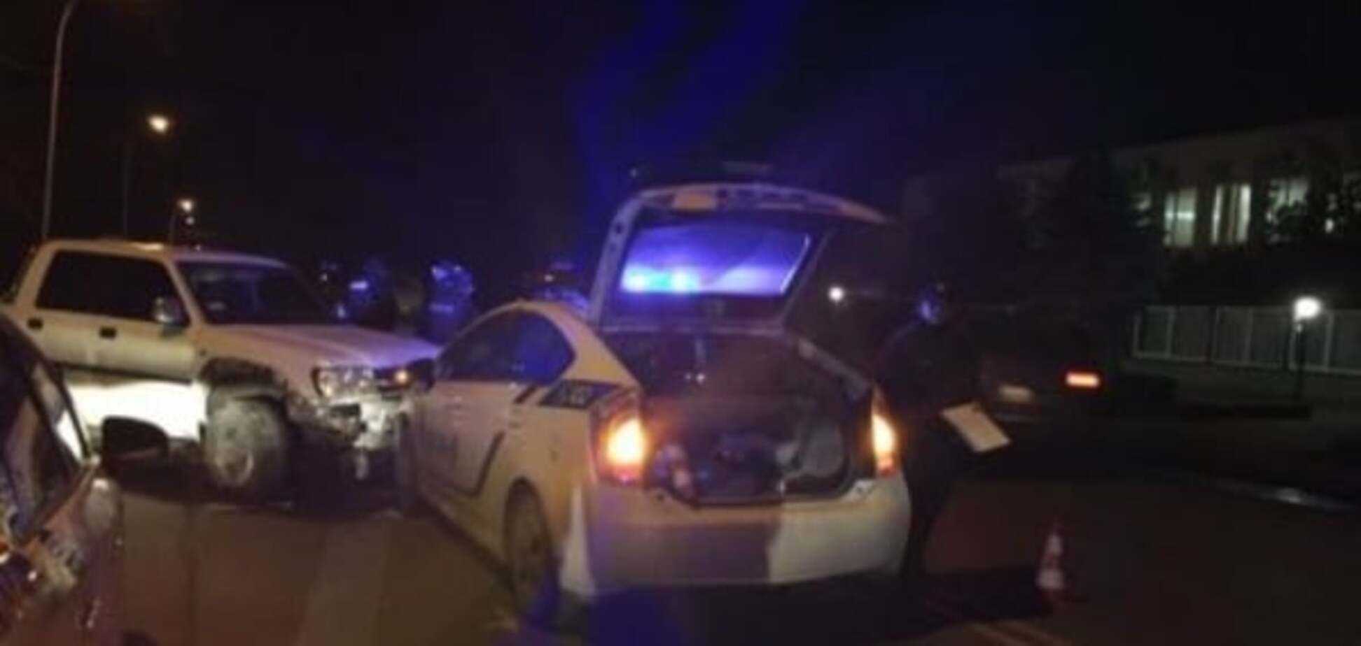Взял покататься: в Ужгороде пьяный водитель устроил 'голливудскую' погоню с полицией. Опубликовано видео