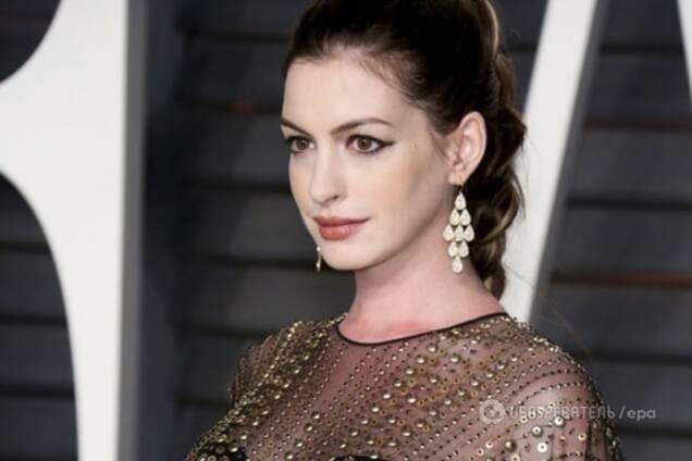 'Оскар-2016': беременная Энн Хэтэуэй пришла на церемонию в женственном наряде