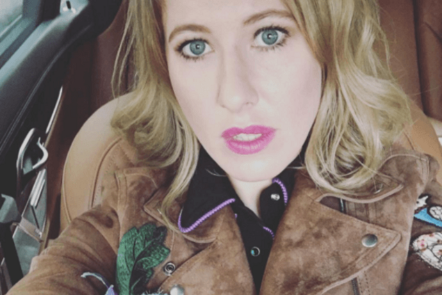 Икра и бутылка водки: Собчак похвасталась роскошным ужином