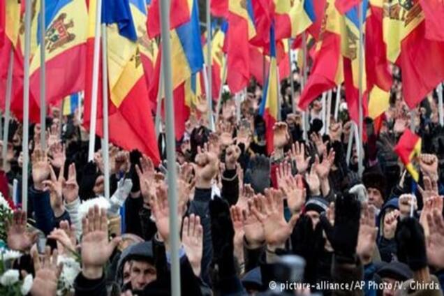 Майдан в Молдове: требования оппозиции игнорируют, но протесты пошли на спад