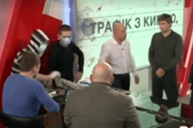 Нарко-реалити: Кива сварил 'дурманное зелье' в прямом эфире. Видеофакт