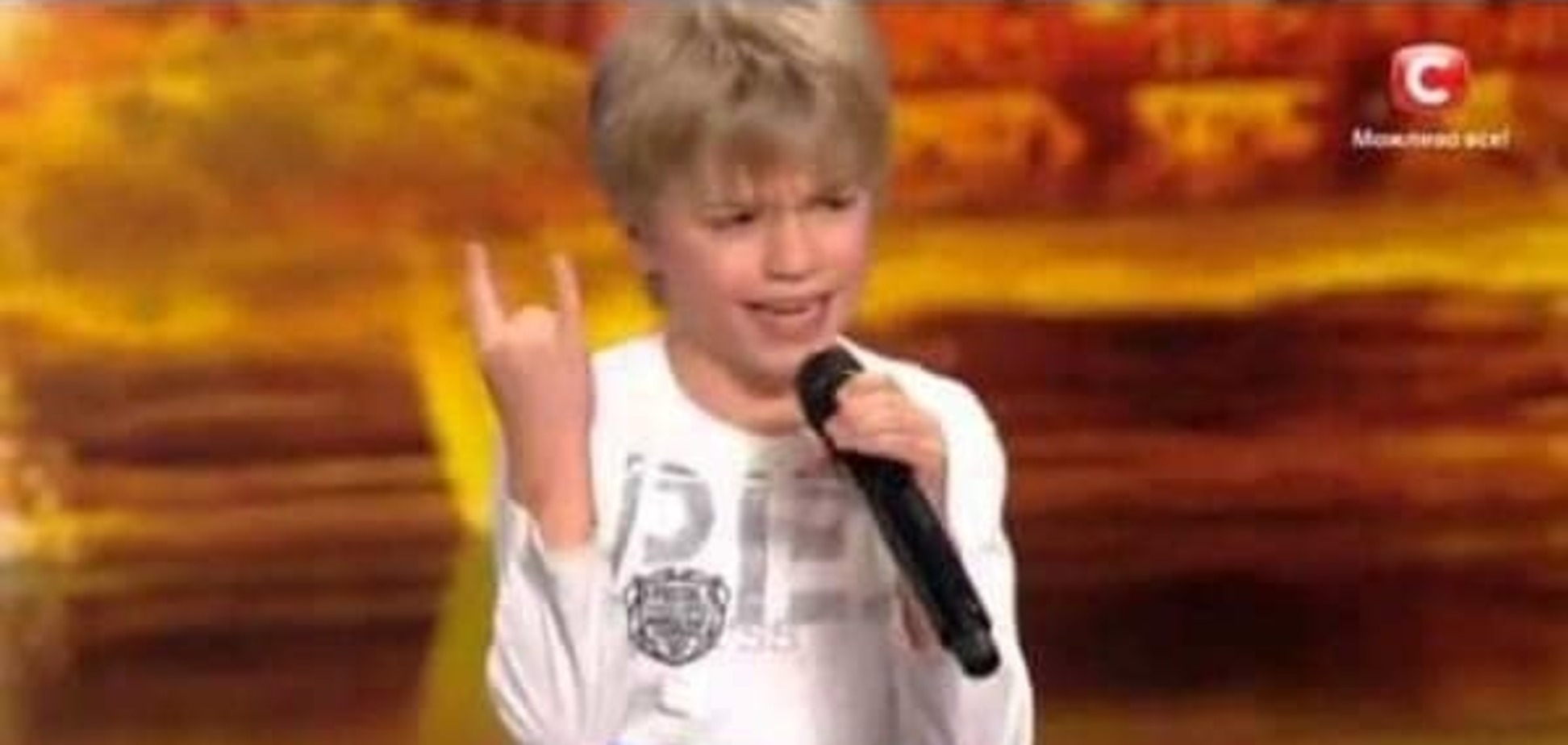 «Україна має талант»: 10-летний мальчик из Кривого Рога заставил танцевать всех зрителей шоу 