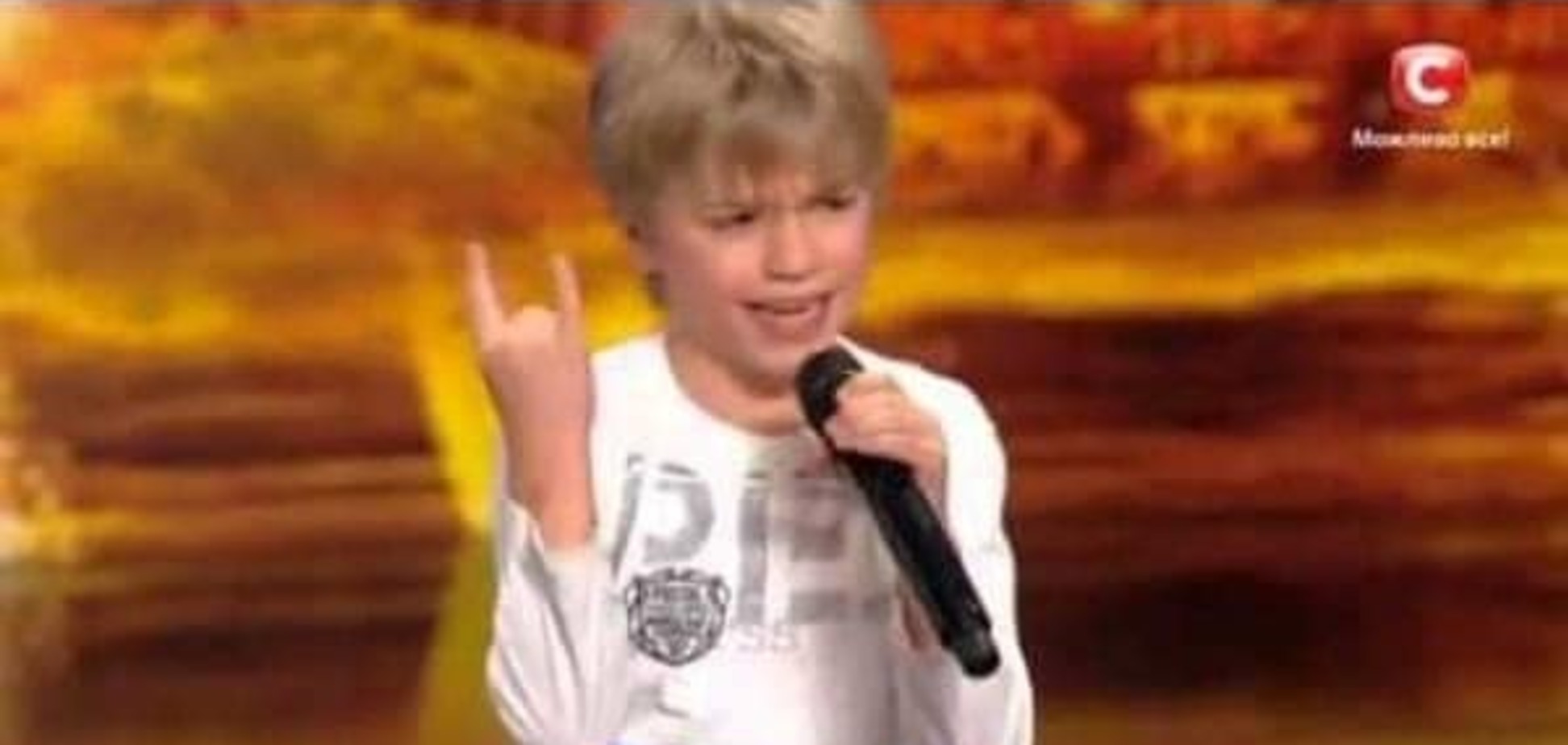 «Україна має талант»: 10-летний мальчик из Кривого Рога заставил танцевать всех зрителей шоу