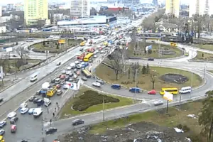 Пробка на улице Братиславская в сторону метро "Черниговская"