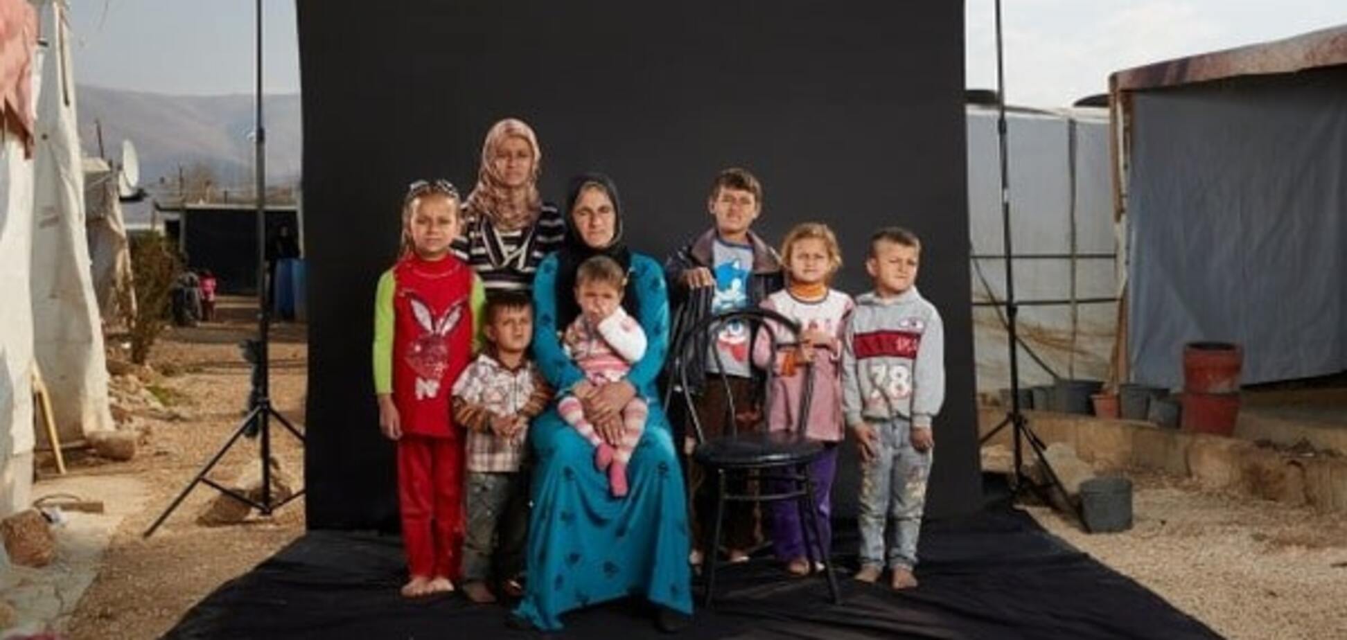Портреты с призраками: опубликованы душераздирающие снимки сирийских семей 