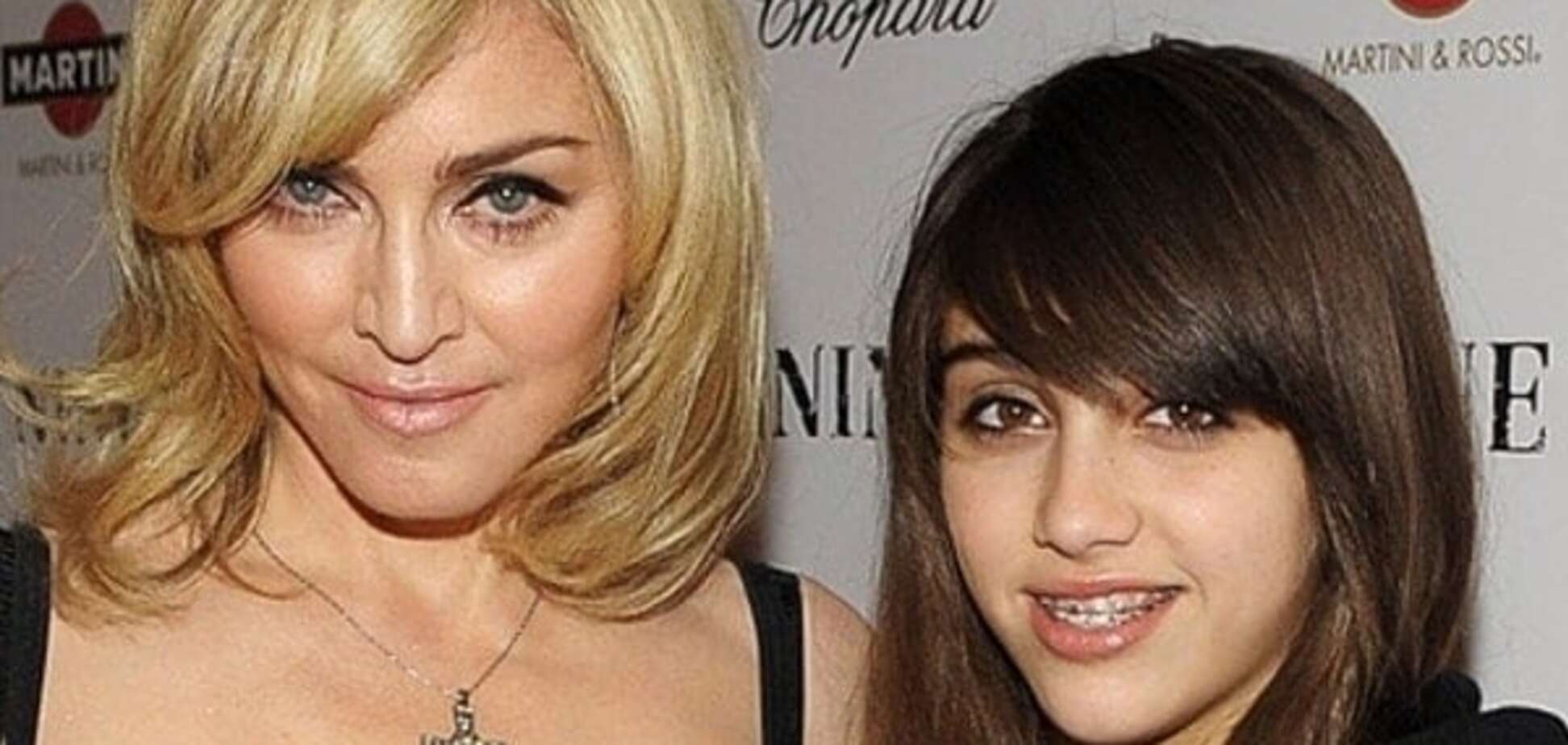 Прогрессивная мамаша: Мадонна обнародовала фото дочери с волосатыми подмышками