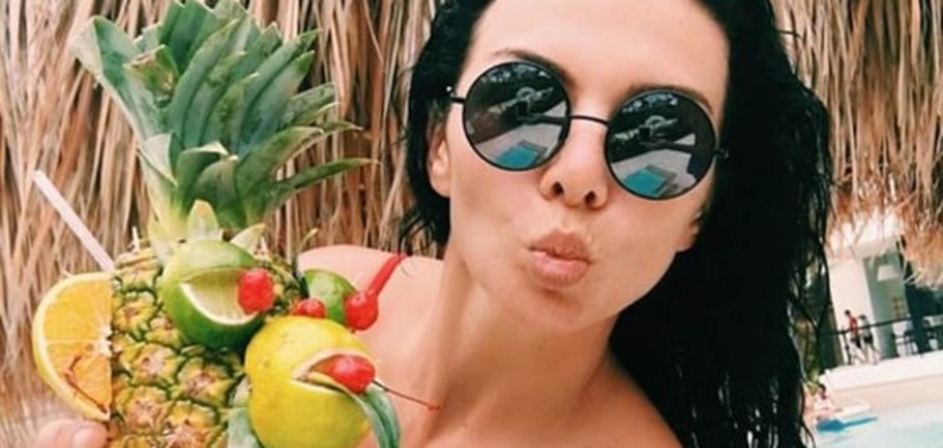 Седокова восхитила фигурой в бикини: фотофакт