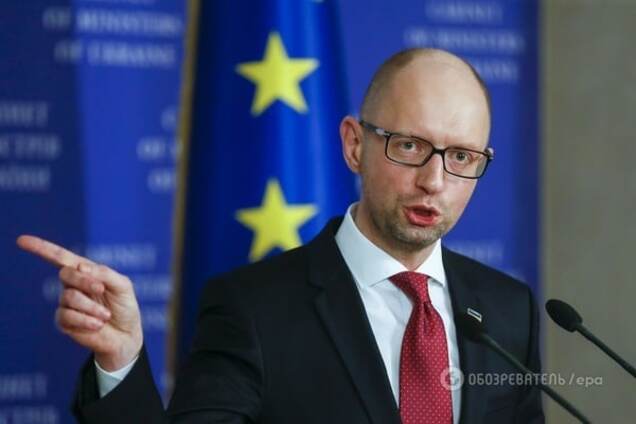 'Історія про неймовірне боягузтво': соцмережі обговорили 'чіткий план' Кабміну Яценюка