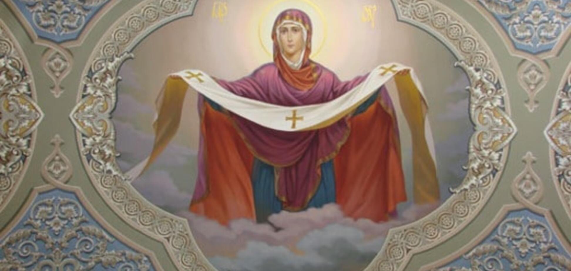 В Крыму 'казаки' выгнали прихожан и настоятеля из храма УПЦ КП