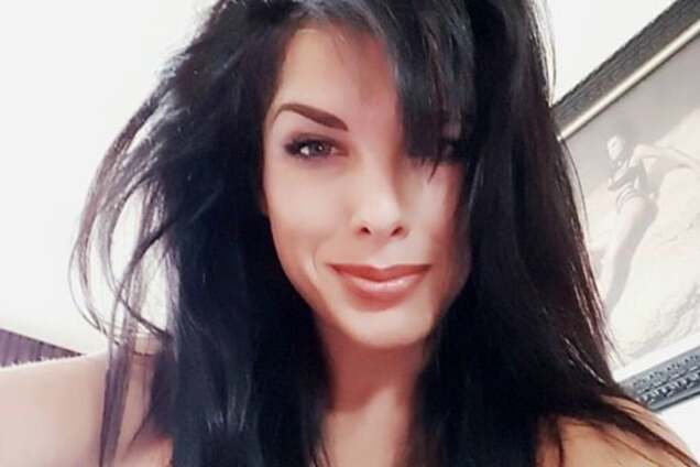 Экс-'ВИА Гра' в бикини устроила купание с дельфинами