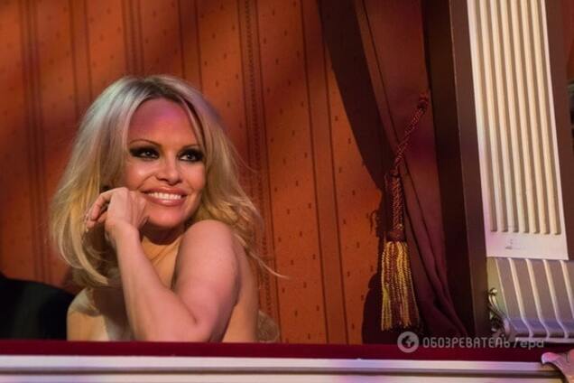 Венский бал-2016: Памела Андерсон довела юношу до обморока