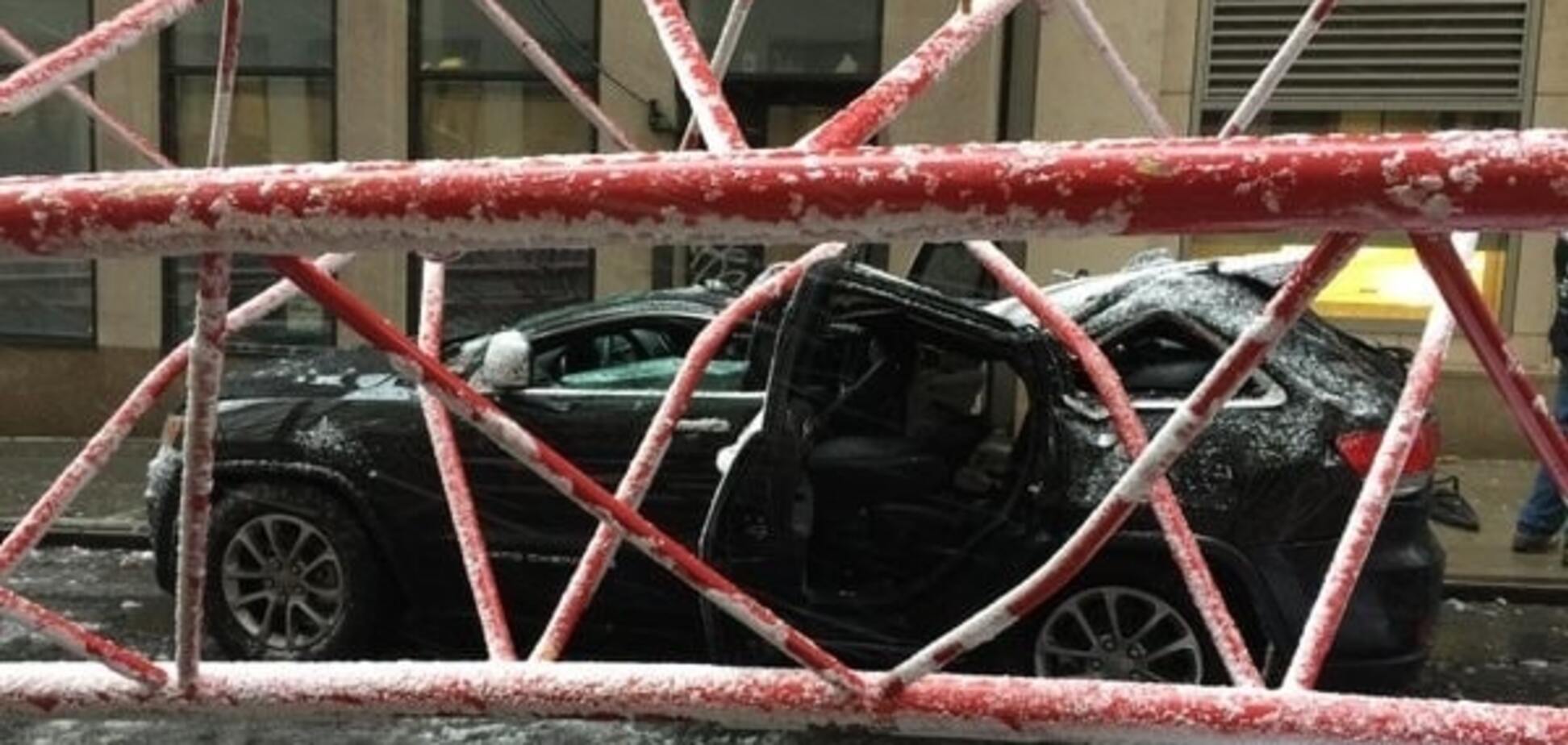 Появилось видео рухнувшего в Нью-Йорке гигантского крана