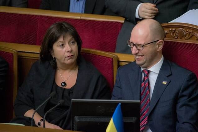 'Не надо печалиться': журналист 'подловил' эмоции Яценюка во время 'часа правительства'