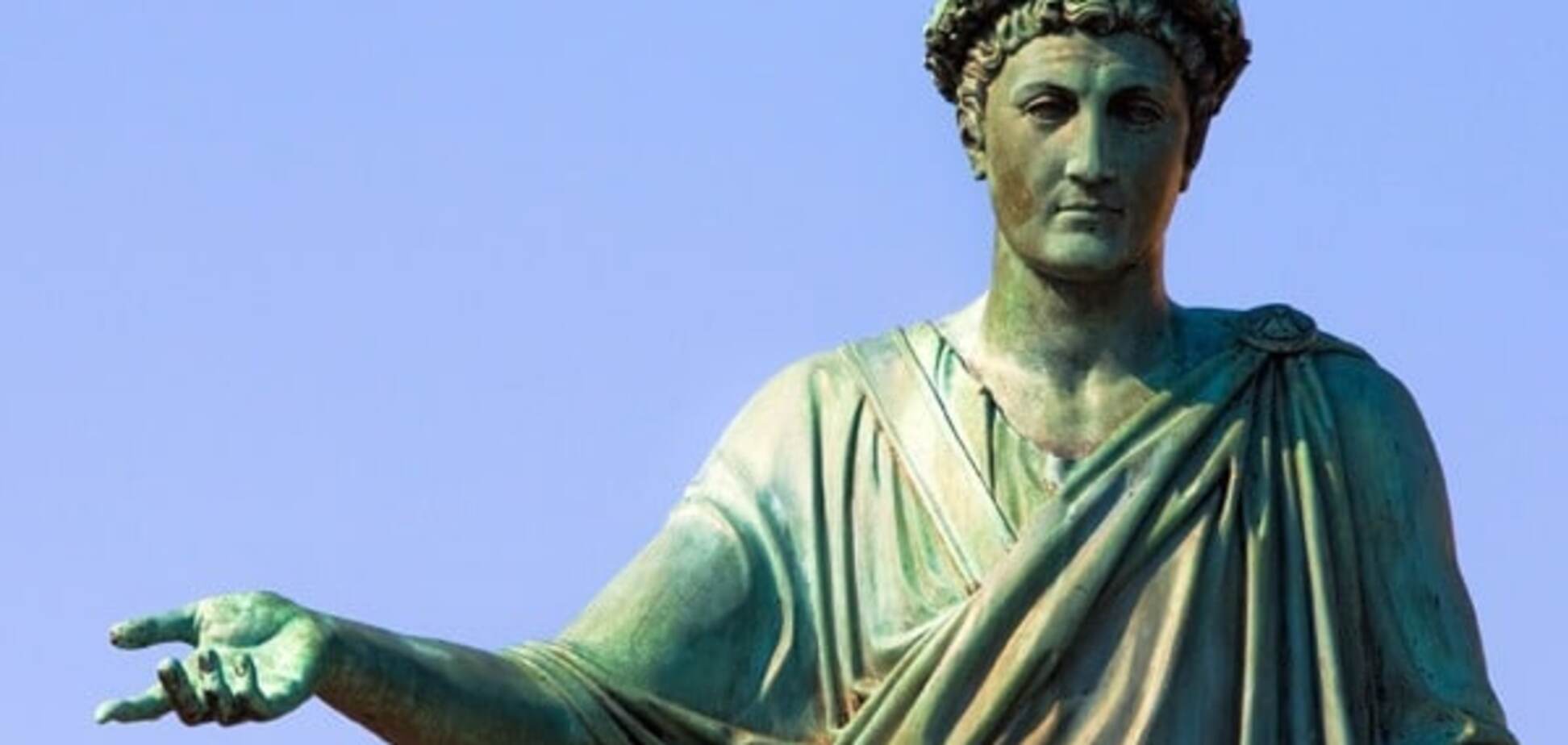 Под крыло Михо: олигарх 'семьи' Януковича перевел в Одессу совместный с ФСБ бизнес