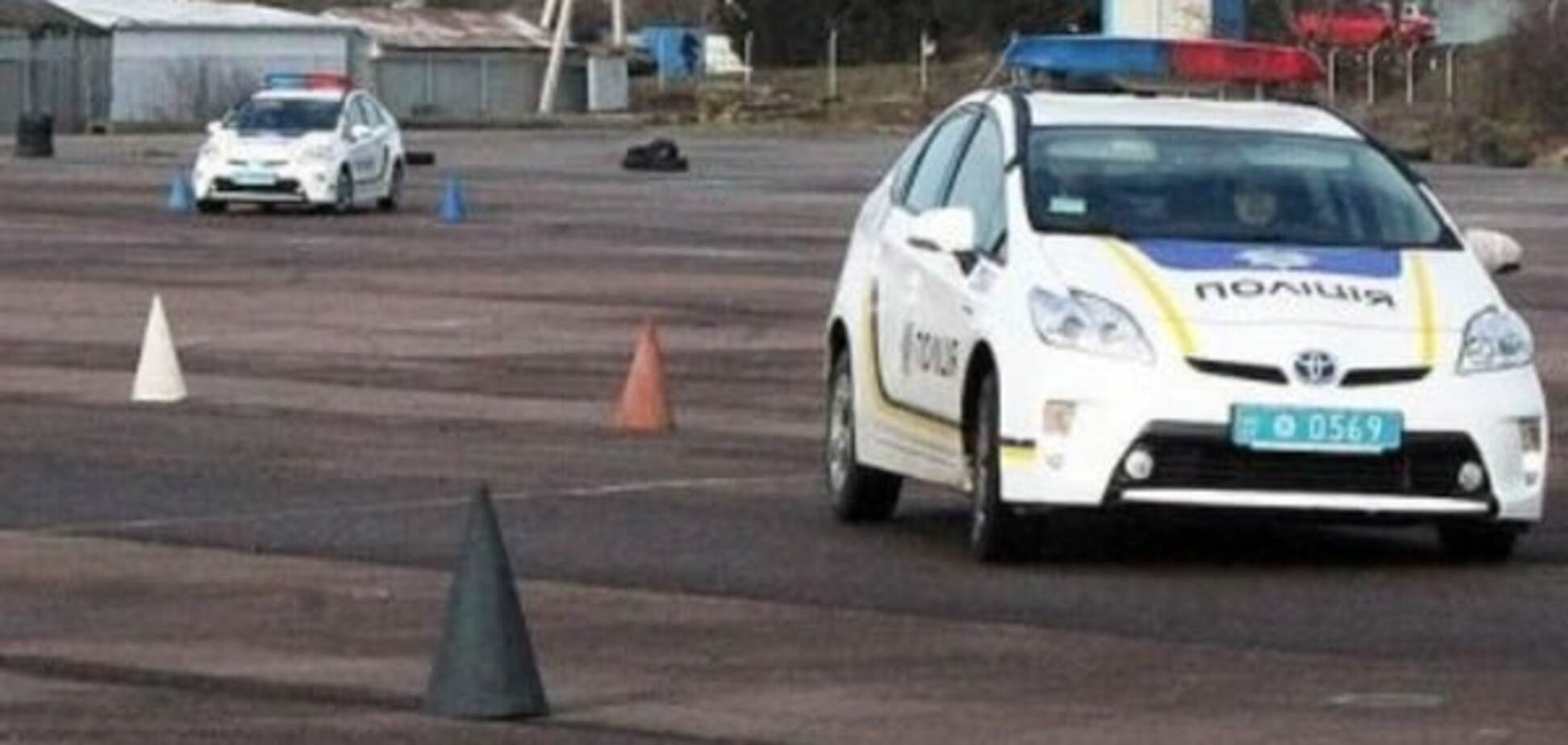 Кияни навчили закарпатських копів екстремально їздити: вражаюче відео