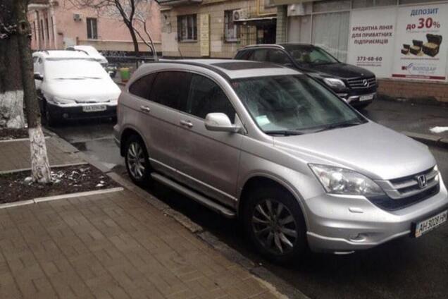 У капитана 'Динамо' угнали в Киеве машину