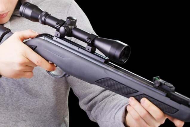 У Києві невідомі поранили з пневматики 5-річну дитину