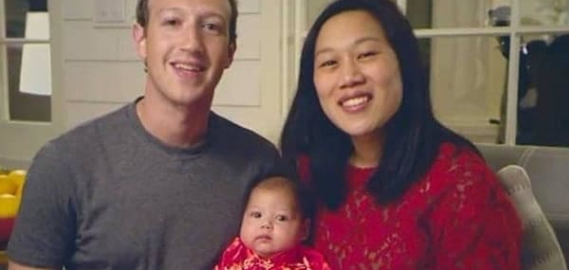 Цукерберг с женой и дочкой поздравили всех с китайским Новым годом (видео)