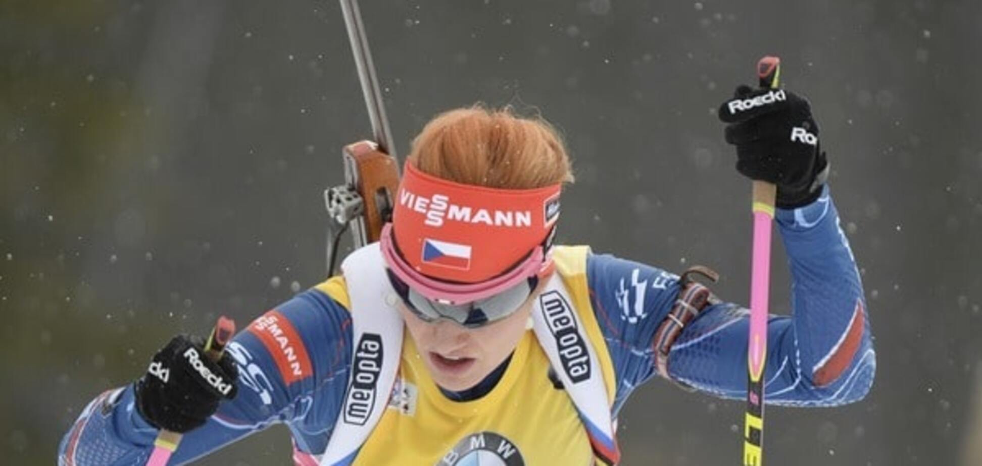 Знаменитая биатлонистка поразила поступком на финише: видео момента