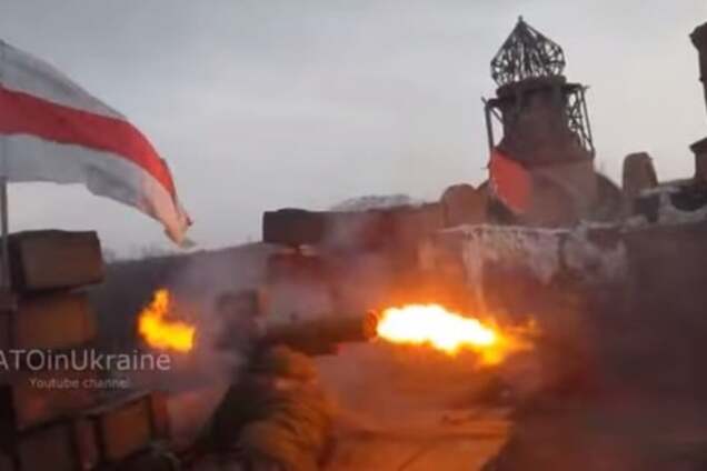 Бойцы 'Правого сектора' показали, как уничтожают огневые позиции террористов: опубликовано видео