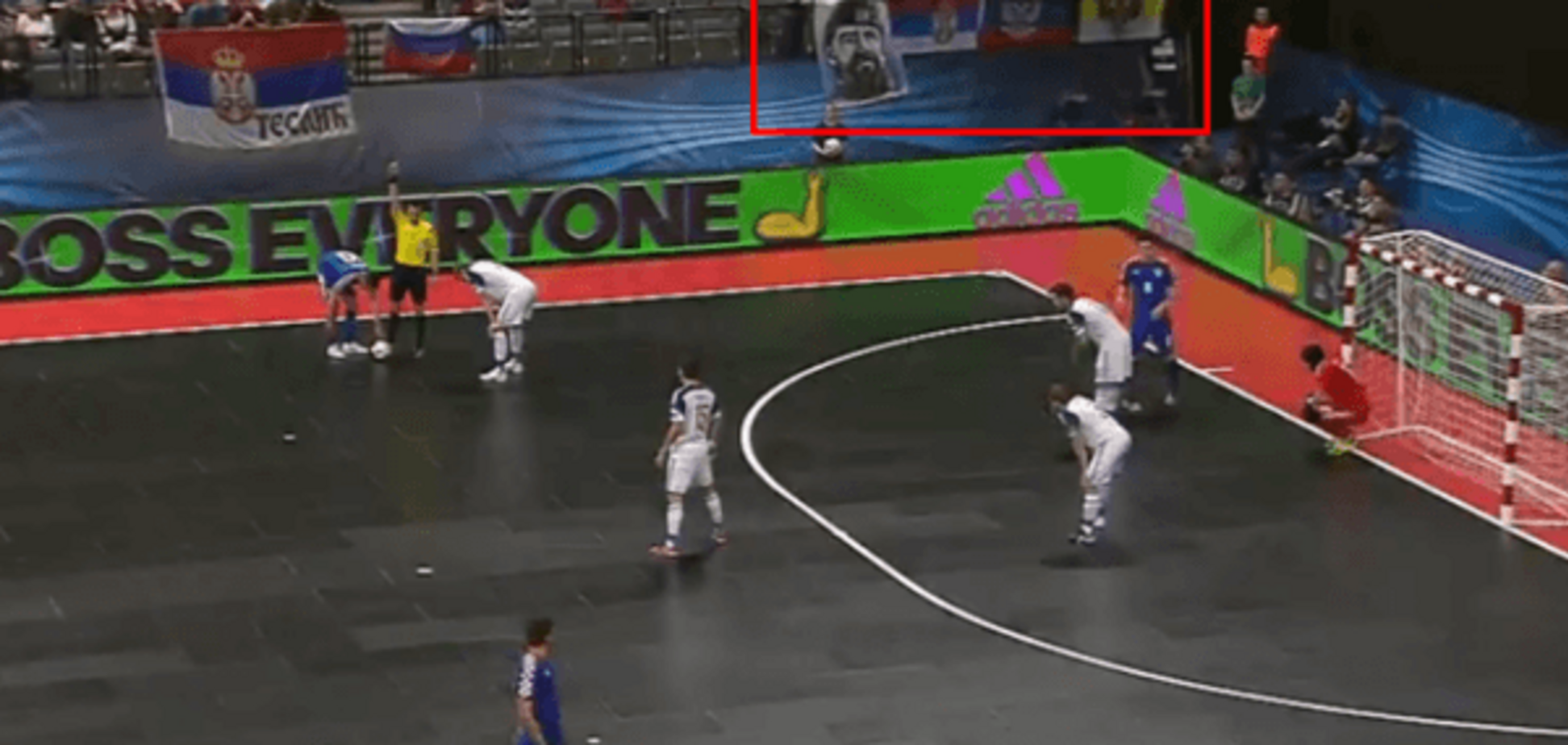 На матче Евро-2016 по футзалу вывесили флаги 'Новороссии' и 'ДНР': фото провокации