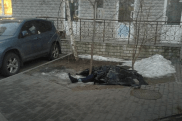 В Киеве мужчина выбросился с 22-го этажа: фотофакт