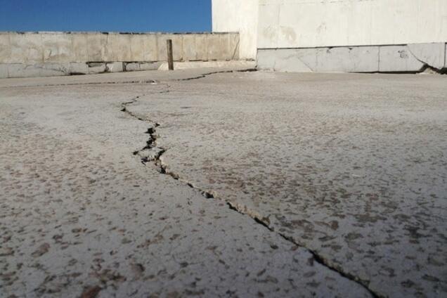 В оккупированном Севастополе начал разрушаться огромный обелиск: опубликованы фото