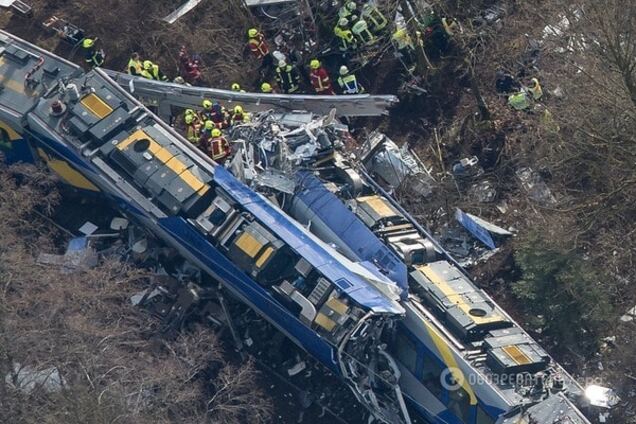 В Германии поезда столкнулись лоб в лоб: 9 человек погибли, 150 - ранены