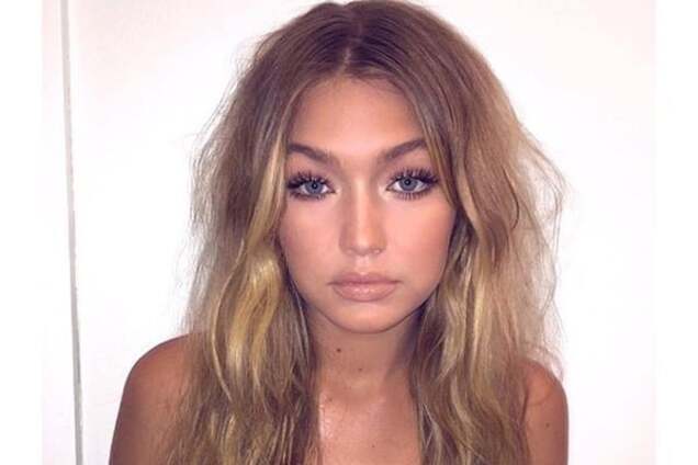 Джиджи Хадид полностью разделась для обложки Vogue