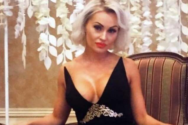 Шоу не будет! Скандальная блондинка на лабутенах из Ивано-Франковска объявила войну полиции