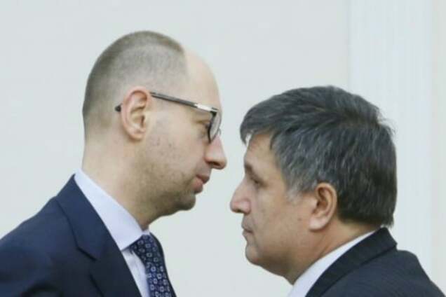 Политолог назвал варианты, при которых Яценюк сможет остаться премьером: все упирается в Авакова
