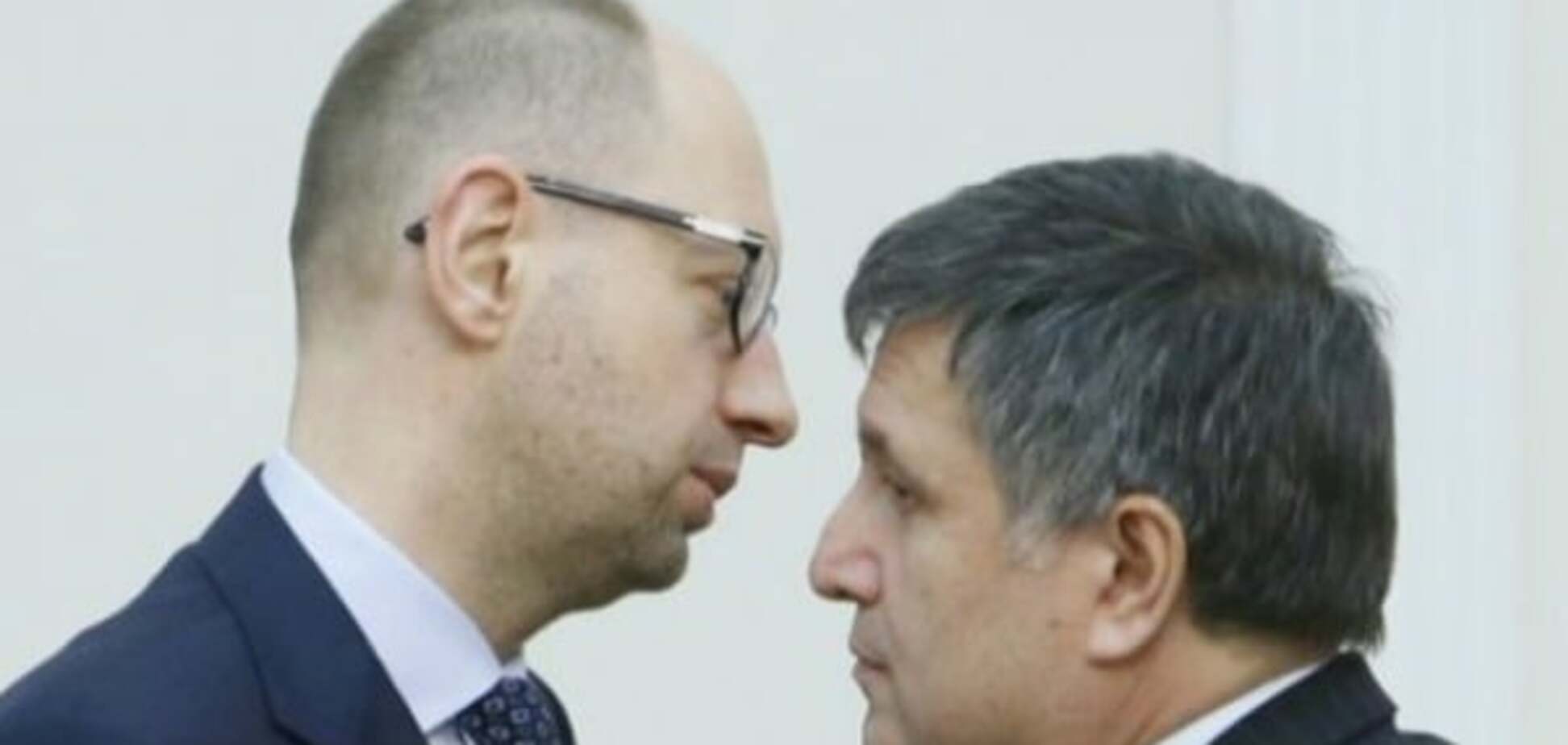 Политолог назвал варианты, при которых Яценюк сможет остаться премьером: все упирается в Авакова